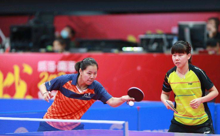 里的纵深冲 里的纵深冲